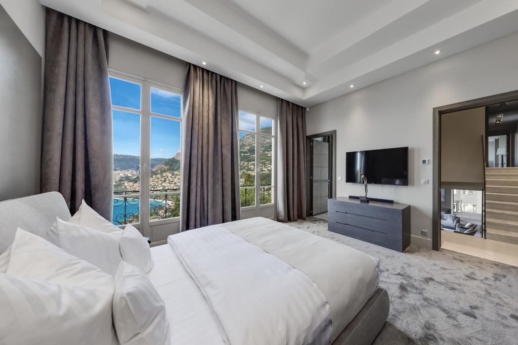 Luxurious Villa Overlooking Monaco โรกบรูน-กัป-มาร์แต็ง ภายนอก รูปภาพ